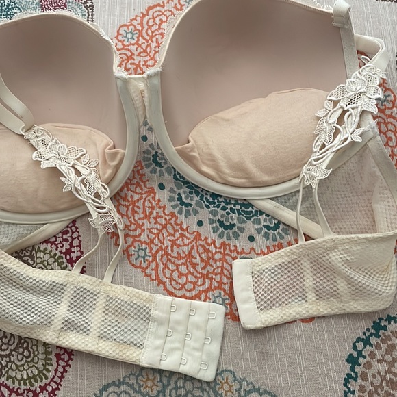 ADORE ME LACE PUSH UP BRA S: 38D NEW WITHOUT TAGS - Picture 3 of 4